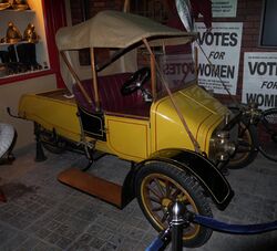 Crouch Car 1912 model.JPG