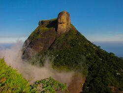 Nebulosa Pedra da Gávea.jpg