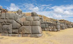 Walls at Sacsayhuaman.jpg