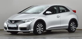 2013 Honda Civic hatchback 1.6 i-DTEC ES (UK) front view.jpg