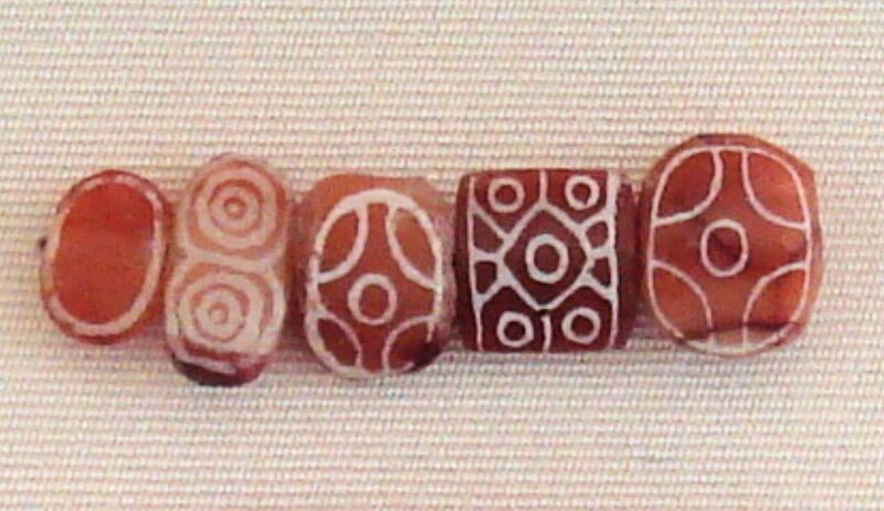 File:Indus carnelian beads with white design imported to Susa in 2600-1700 BCE LOUVRE Sb 13099.jpg