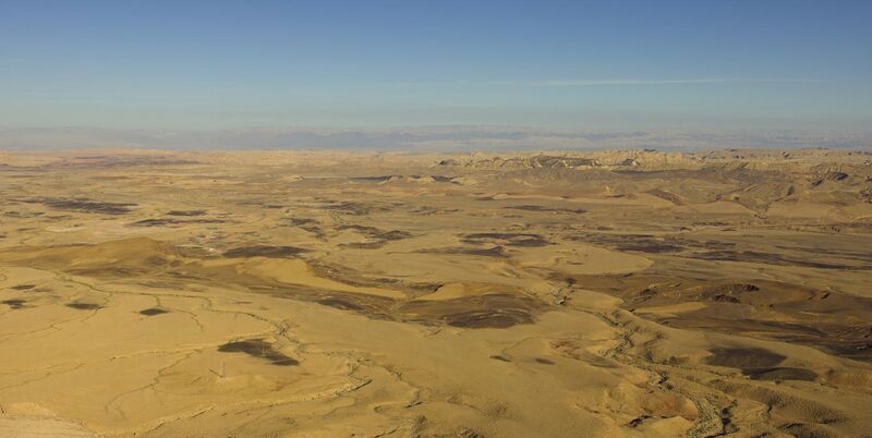 File:Israel-2013-Aerial 00-Negev-Makhtesh Ramon.jpg