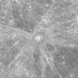 Jackson crater ray system Clementine UVVIS750nm.jpg
