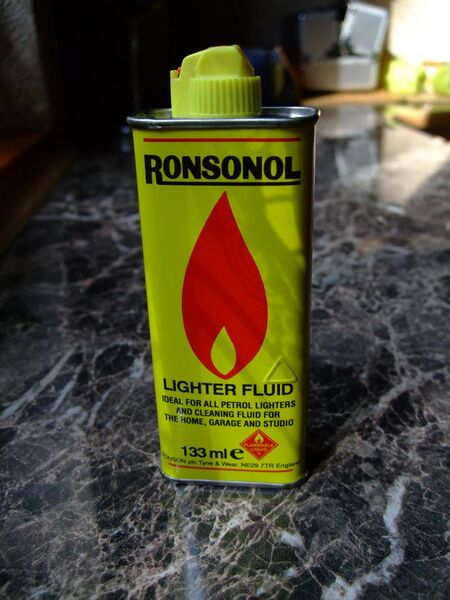 File:Ronsonol Lighter Fluid.JPG