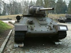 T-34-75 przód RB.jpg