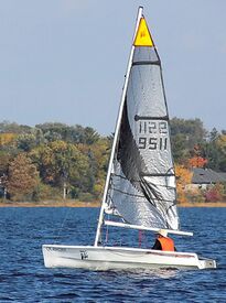Topaz Vibe sailboat 4327.jpg