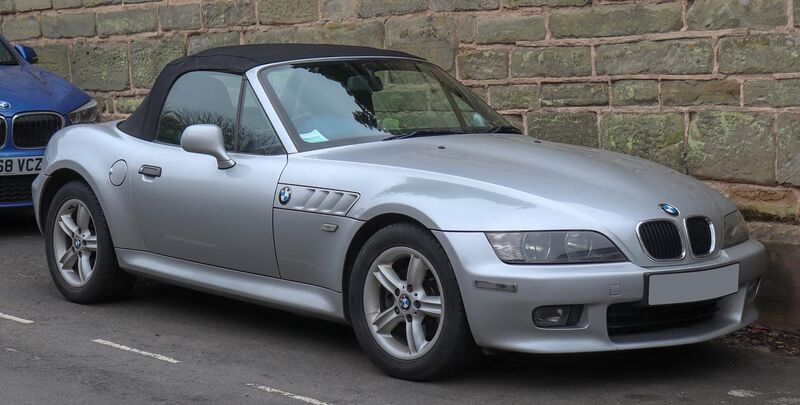 File:2001 BMW Z3 Roadster Automatic 2.2 Front.jpg
