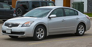 2008 Nissan Altima 2.5 S in Silver Mist, Front Left, 2021-05-19.jpg