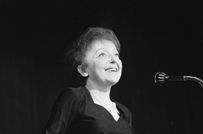 File:Edith Piaf zingt in ons land, Bestanddeelnr 914-6438.jpg