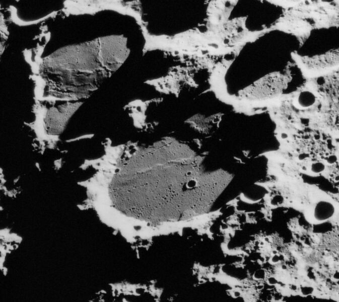 File:Kugler crater AS15-M-2753.jpg