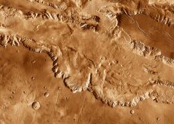 Melas Chasma THEMIS mosaic.jpg