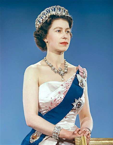 File:Queen Elizabeth II 1959.jpg
