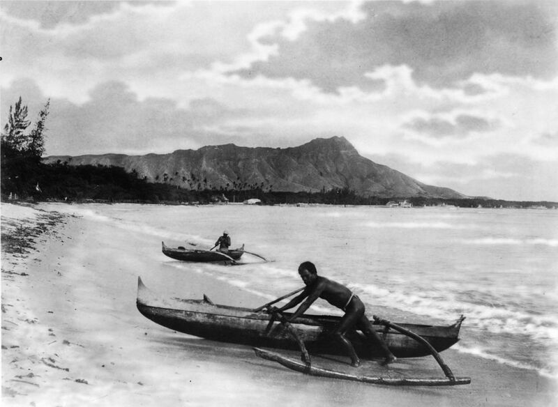 File:Two natives with outrigger canoes at shoreline, Honolulu, Hawaii.jpg