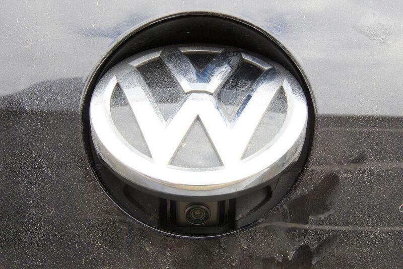 File:VW Rearview camera.jpg
