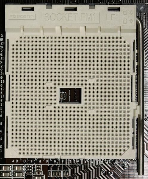 File:AMD FM1 CPU socket - closed-top PNr°0362.jpg