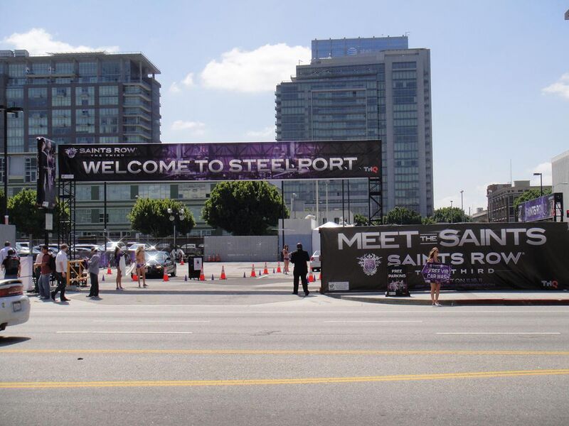 File:E3 2011 - free parking and car washes courtesy of Saints Row The Third (5822102021).jpg