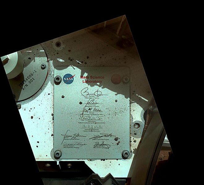 File:PIA15883-Mars Curiosity Rover-President Obama Signature on Plaque.jpg