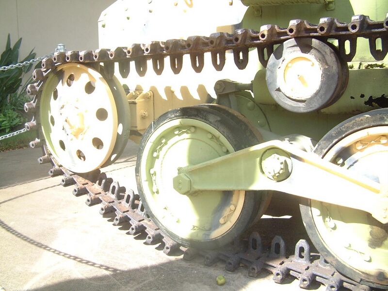 File:Type 95 wheel and treads detail.JPG