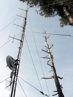 Antenna-tower-collinear-et-al.jpg