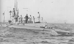 Japanese submarine HA-2 in 1921.jpg