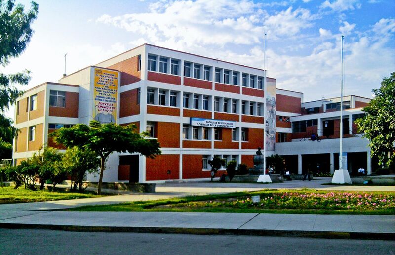 File:Universidad Nacional de Trujillo.JPG
