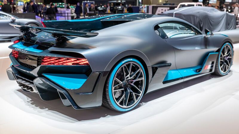 File:Bugatti Divo, GIMS 2019, Le Grand-Saconnex (GIMS9981).jpg