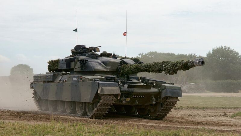 File:Chieftain Tank (9628802829).jpg