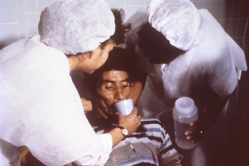 File:Cholera rehydration nurses.jpg