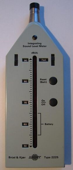 Integrating Sound Level Meter dB(A) Brüel Kjær 2225.jpg
