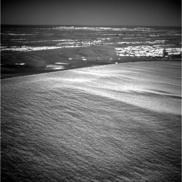 File:Beagle Crater.jpg