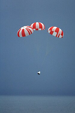 Crew Dragon Pad Abort Test (17435146682).jpg