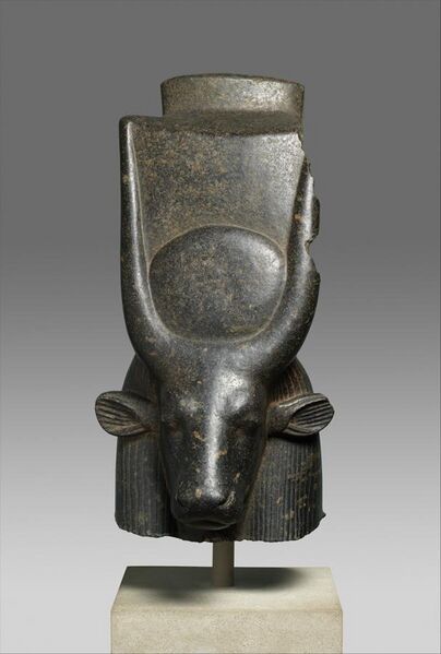 File:Head of a Cow Goddess (Hathor or Mehetweret) MET DP311571.jpg