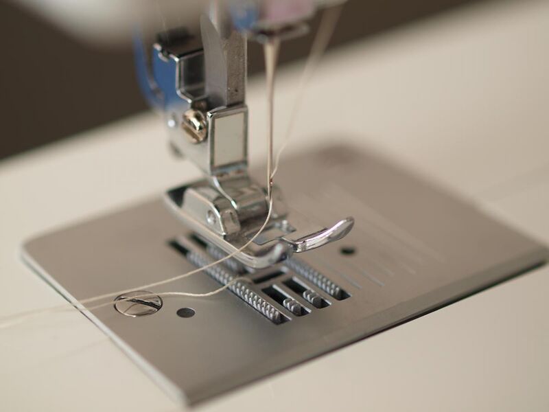 File:Two threads threaded sewing machine.jpg