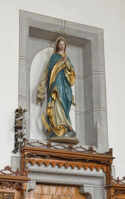 Virgin Mary in the parish church of Feldthurns.JPG