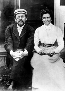 Anton Chekhov and Olga Knipper, 1901.jpg