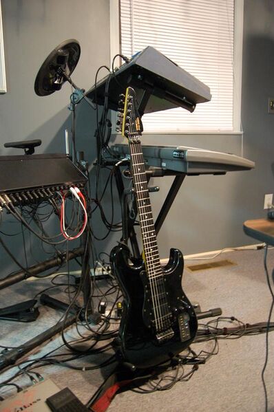 File:Casio PG-380 synth guitar.jpg