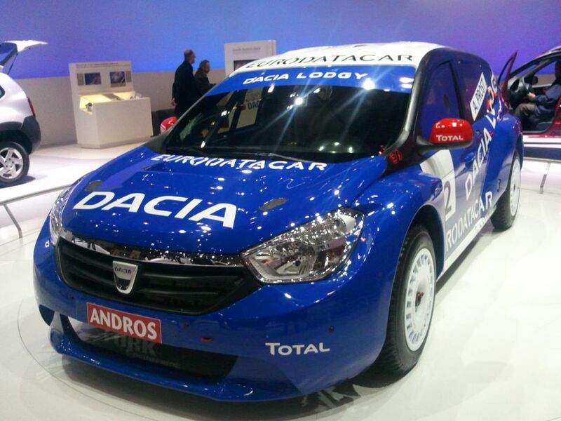File:Dacia Lodgy glace.jpg