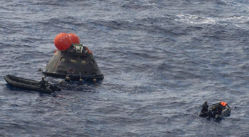File:EFT-1 Orion recovery.3.jpg