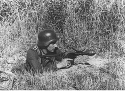 German soldier with Sturmpistole, 1943.jpg