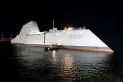 USS Zumwalt (DDG-1000) at night.jpg