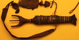 Badao or Bayadau (Mandaya dagger) in sheath.jpg