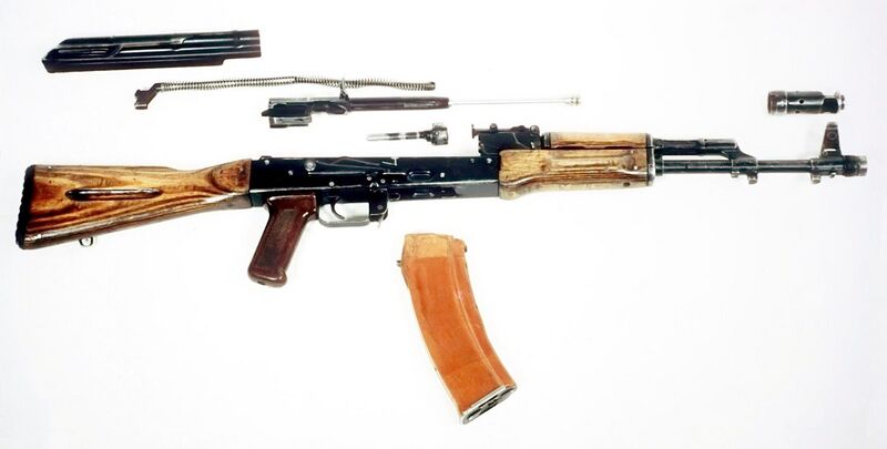 File:AK-74 DA-ST-89-06610.jpg