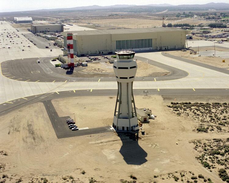 File:Edwards AFB control tower.jpg