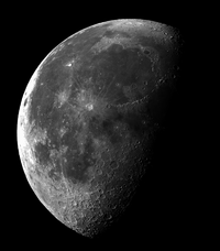 Waning gibbous moon near last quarter - 23 Sept. 2016.png