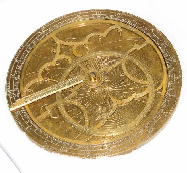 File:Yale's Hartmann astrolabe.jpg