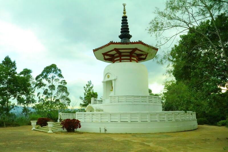 File:Bandarawela Peace Pagoda.jpg