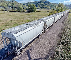 Covered hopper car.jpg