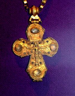 Dinogetia Crucifix Byzantine art.JPG