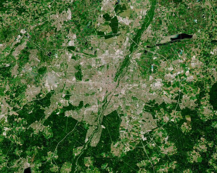 File:Munich by Sentinel-2, 2020-06-12.jpg