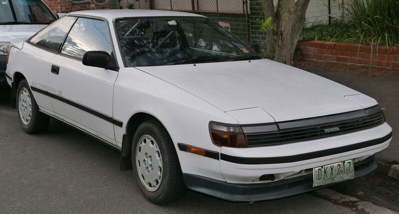 File:1988 Toyota Celica (ST162) SX liftback (2015-11-11) 01.jpg